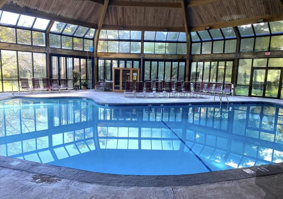 Camelback Waterpark Pool-hot Tub-sauna-kayak * Tannersville